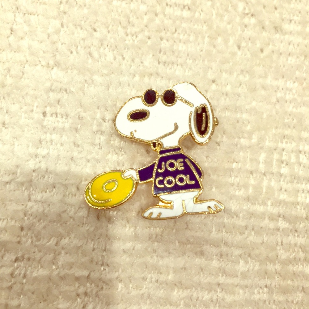 Snoopy Pin